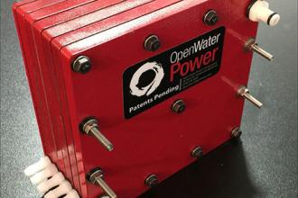 Batteries that “drink” seawater could power long-range underwater vehicles